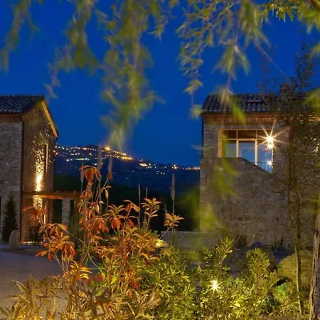 Aria Mit Gemeinschaftspool By Interhome Volterra